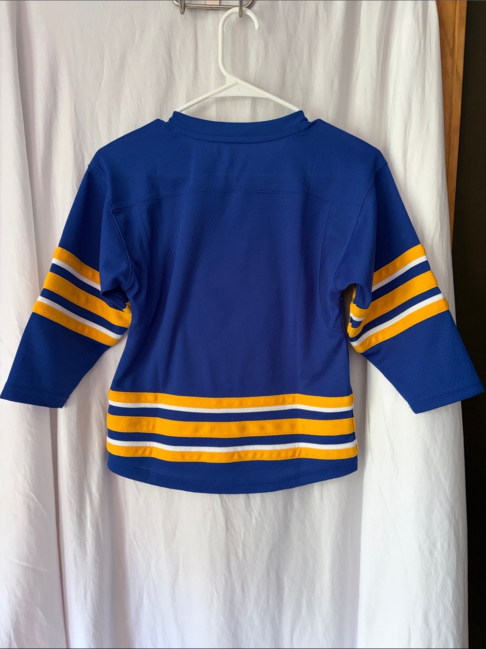 NHL Kids Royal Blue Buffalo Sabres Hockey Jersey with Gold & White Trim - Picture 2 of 4